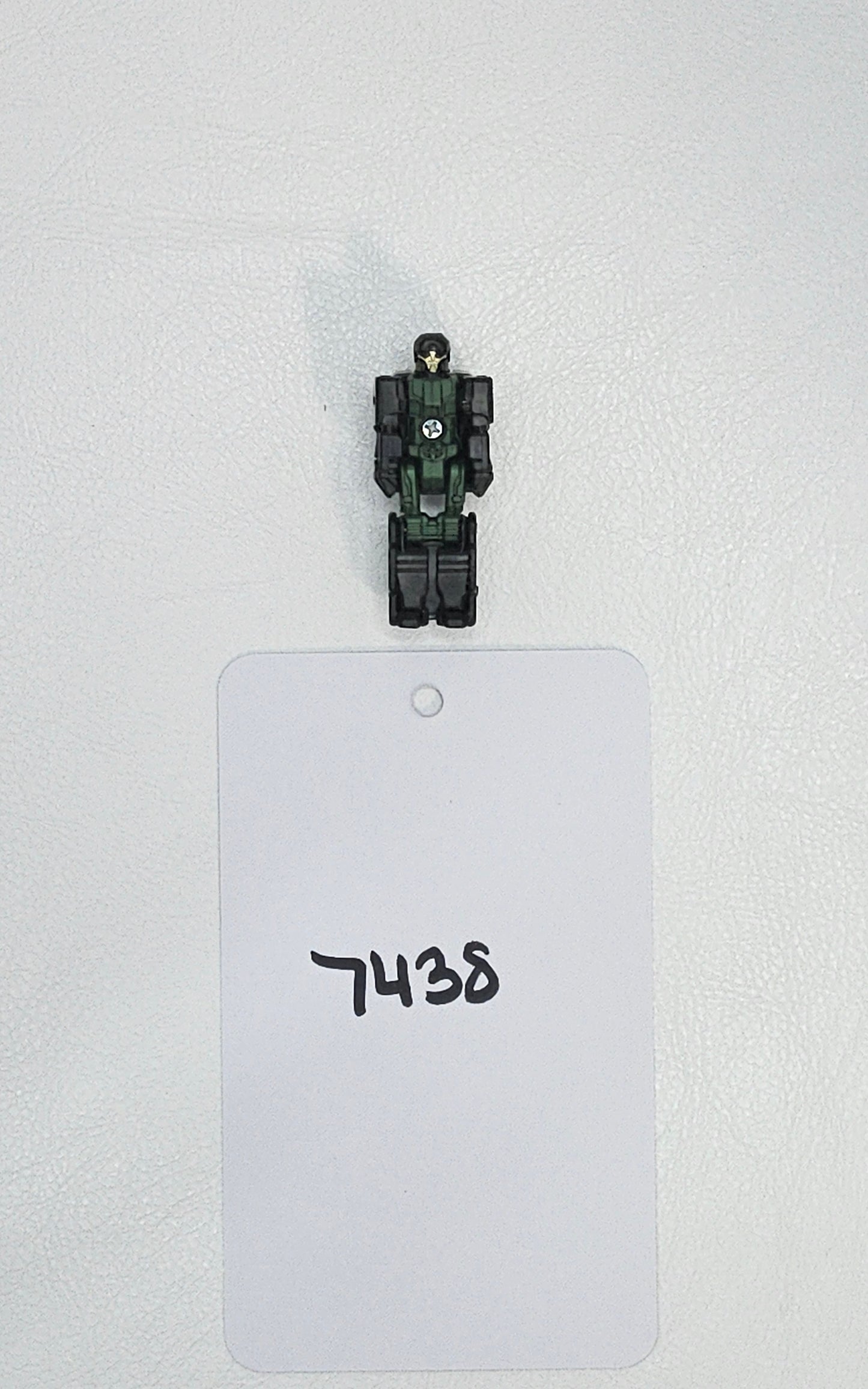Grax - Headmaster - Transformers Titans Return