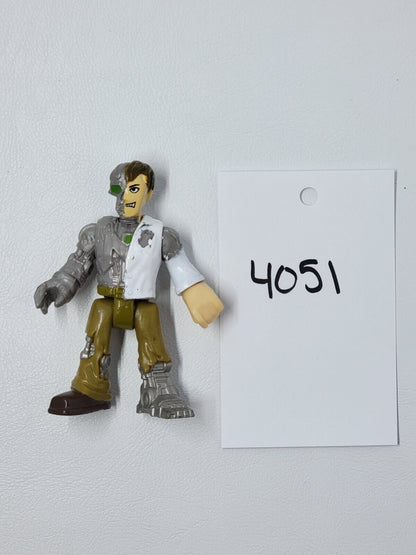 Fisher Price Imaginext DC Super Friends Metallo 3" Action Figure With Claw