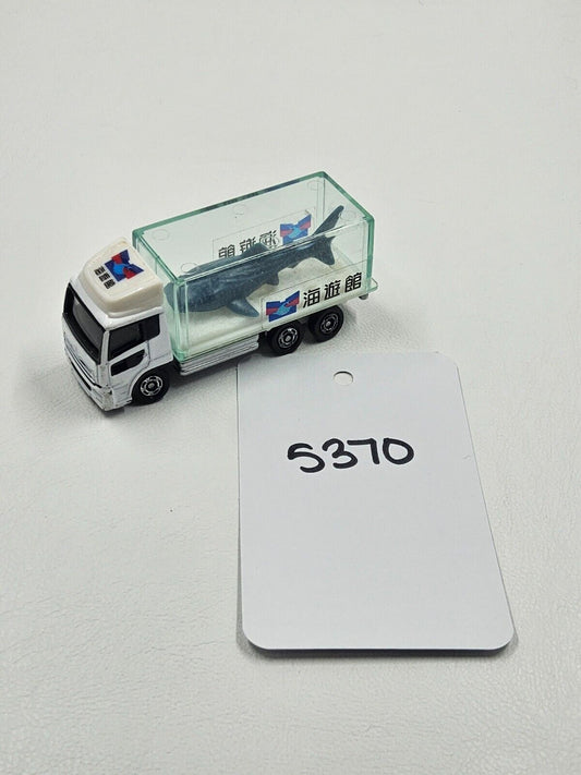 Tomica Takara Tomy no.69 Nissan Diesel Quon AQUARIUM TRUCK Mini Diecast JPN VERS