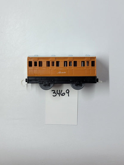 Thomas & Friends Trackmaster Annie Passenger Coach For Thomas
