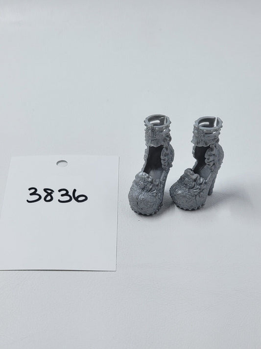 Ever After High Doll Darling Charming 1st Chapter Silver Shoes