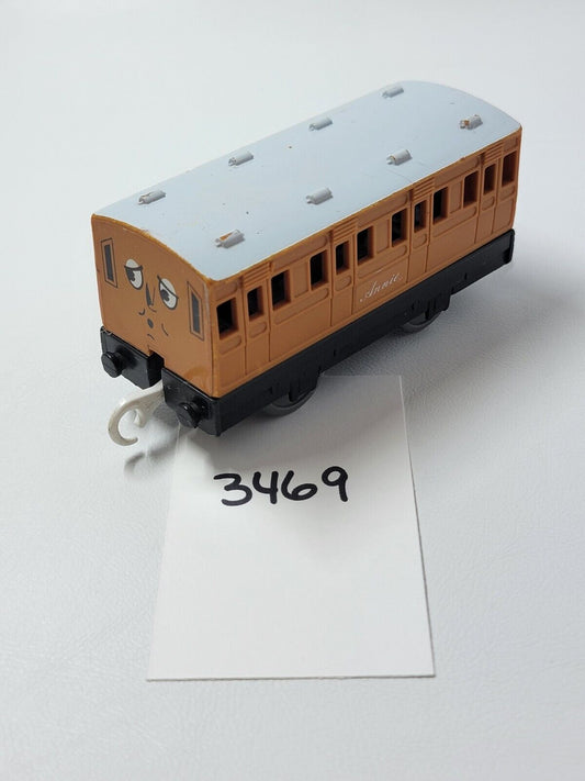 Thomas & Friends Trackmaster Annie Passenger Coach For Thomas