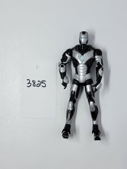 Iron Man - Satellite Armor, Silver - Movie: Series 3 - 2008 Carded