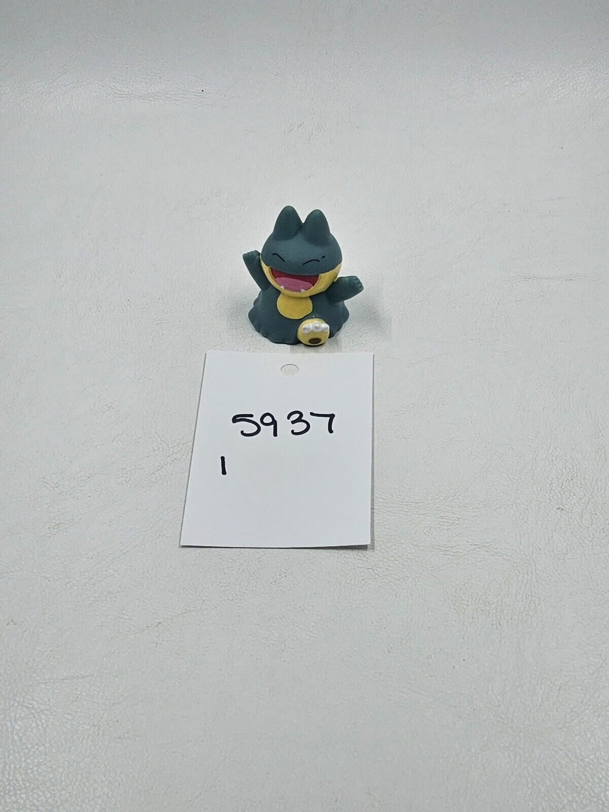 2005 Pokemon Finger Puppet Munchlax Figure Gotta Catch Them All Nintendo Bandai