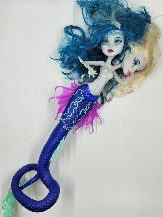 Monster High Peri and Pearl Great Scarrier Reef Twins Serpentine Two Headed Doll