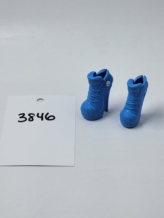 Monster High Doll Ghoulia Yelps Scaris City of Frights Blue Sneaker Shoes