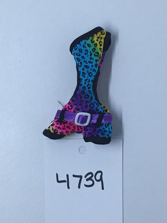 Monster High Doll Clawdeen Wolf Gloom Beach Swimsuit
