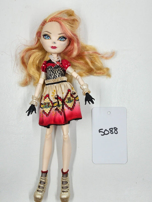EVER AFTER HIGH HAT TASTIC PARTY APPLE WHITE DOLL