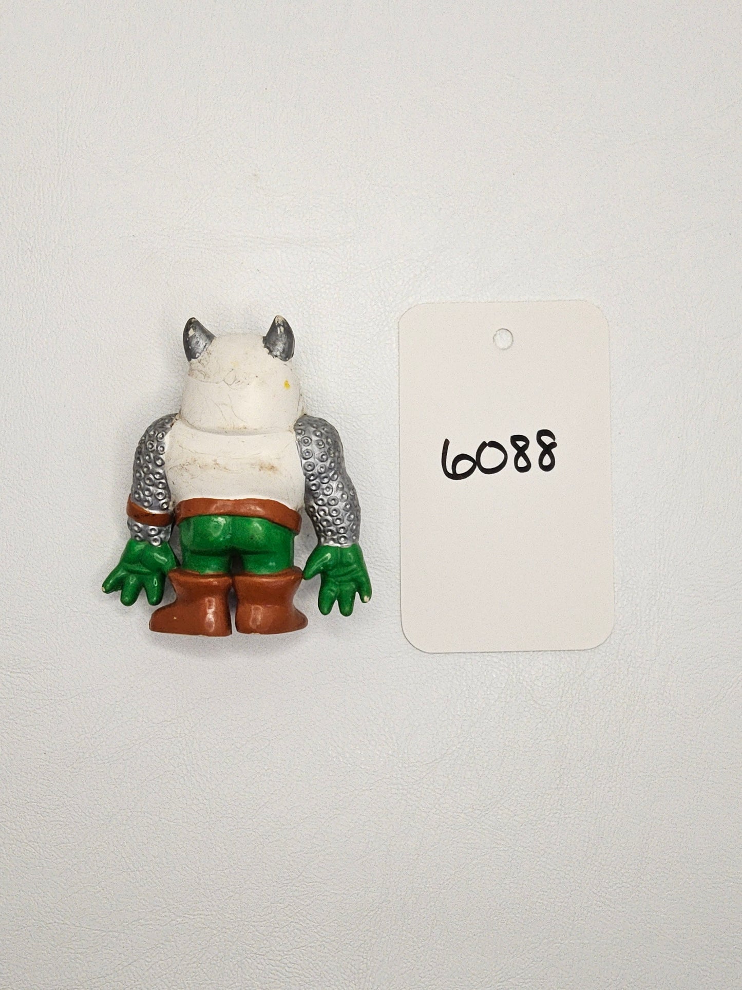 Blackstar - White Knight Green Cyclops