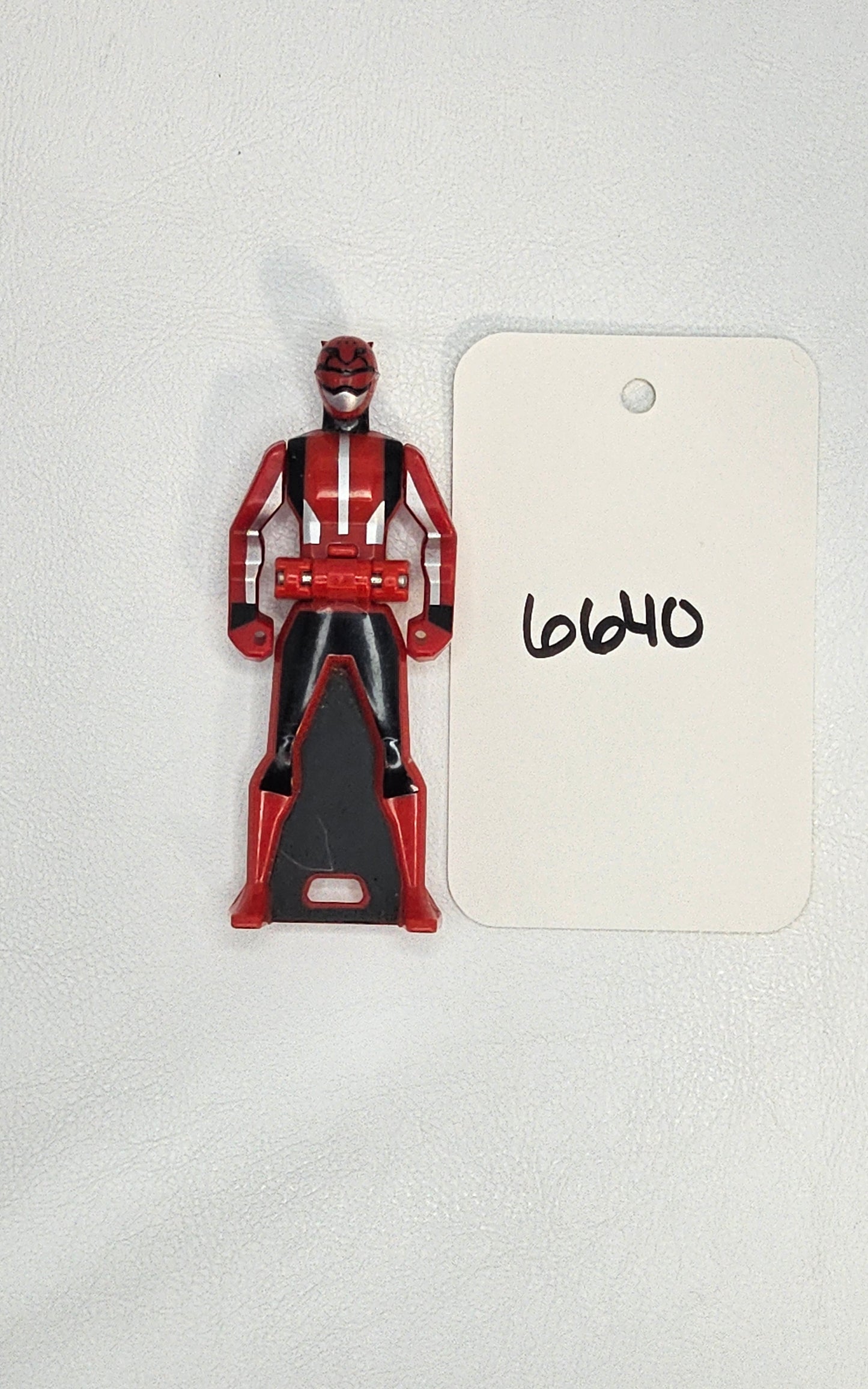 Gokaiger Ranger key - Go-Busters Red