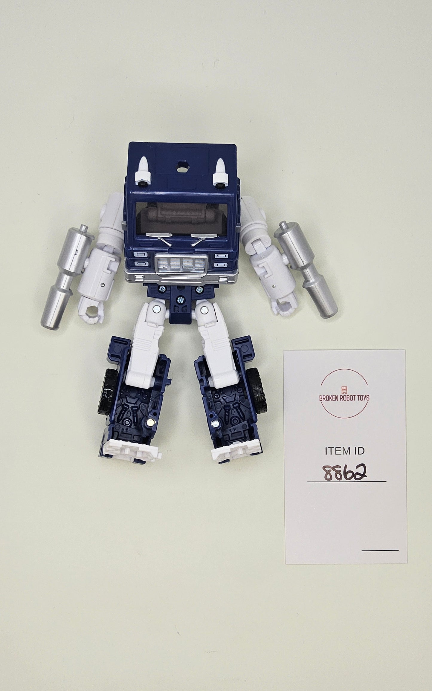 Transformers - War For Cybertron Kingdom - Pipes